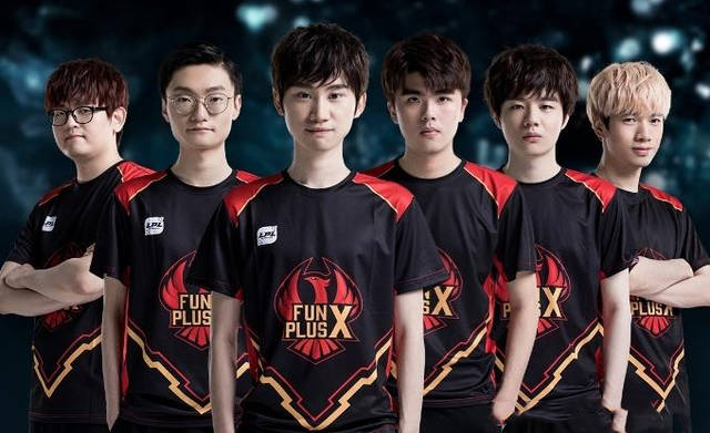 在混战中由 在混战中由